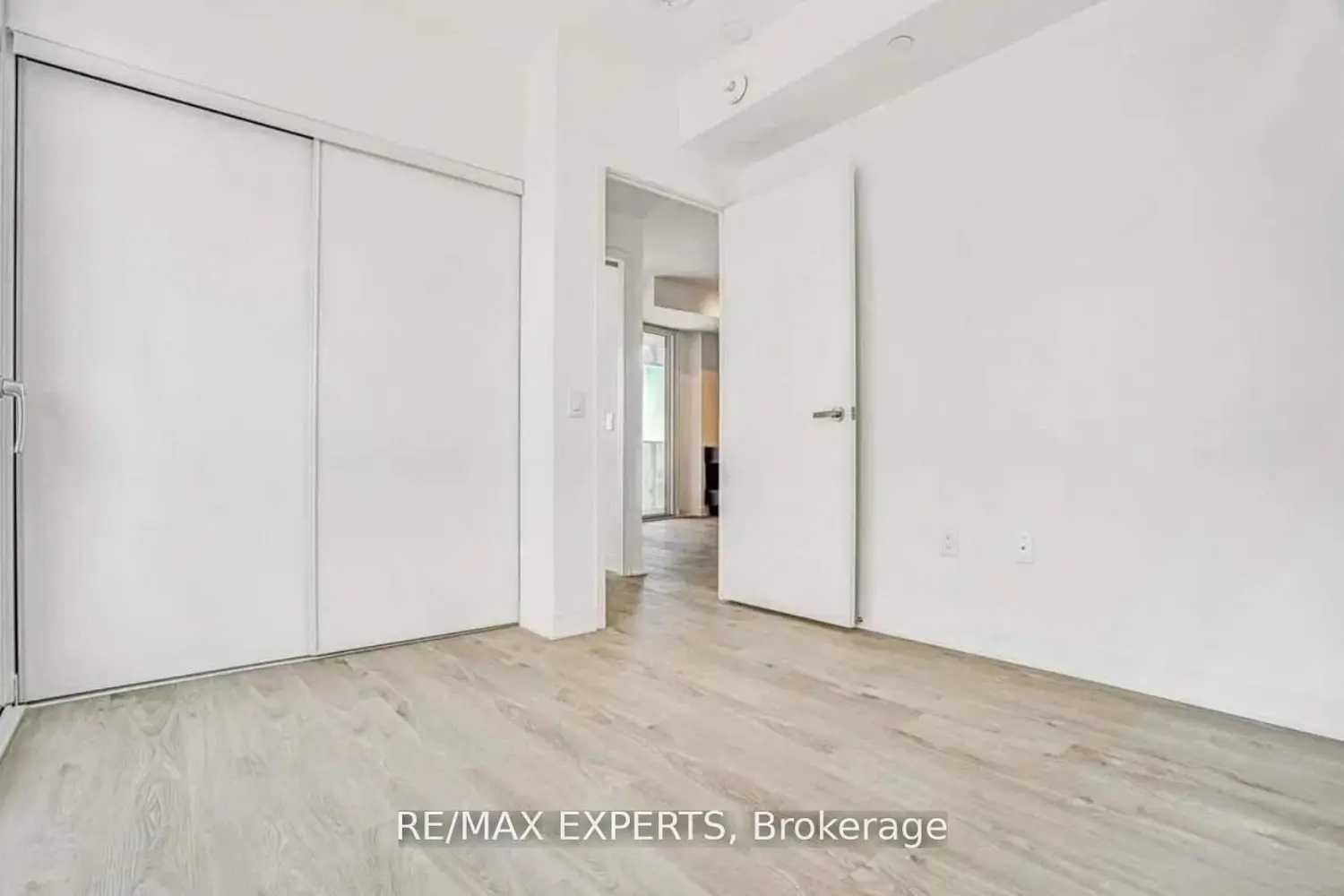 Additional image 14 of 3900 Confederation Parkway 2710