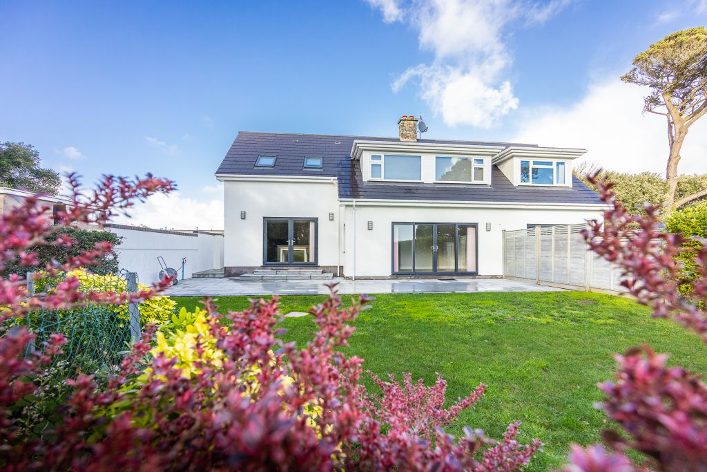 4 bed semi-detached house to rentForest Road, Forest, Guernsey GY8