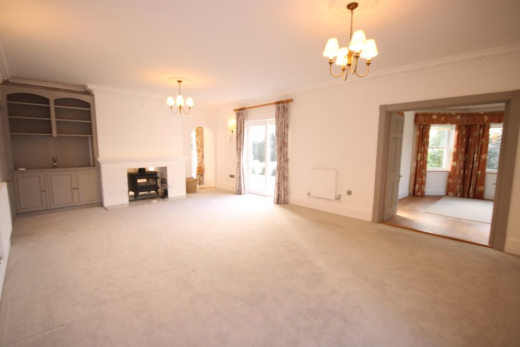 Additional image 9 of 5 bed detached house to rentLa Route Du Petit Clos, St Helier JE2