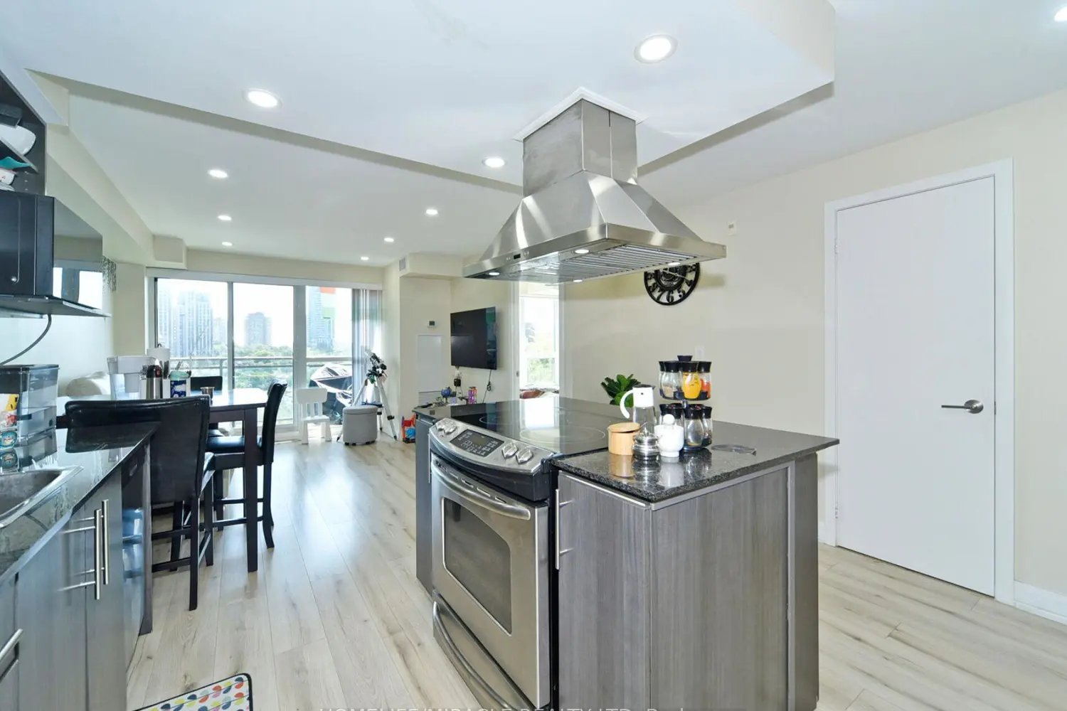 Additional image 11 of 120 Dallimore Circle 519