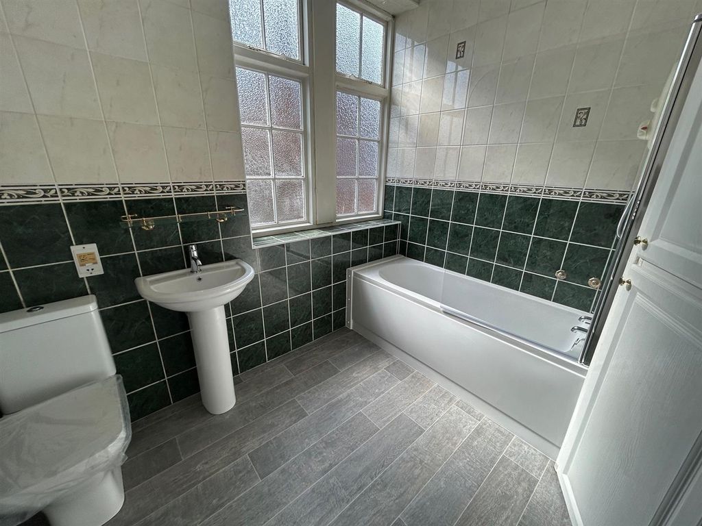 Additional image 12 of 5 bed detached house to rentEastgate, Louth LN11