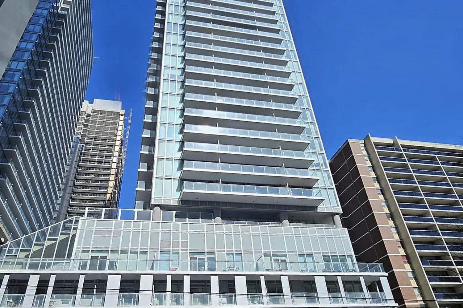 195 Redpath Avenue 3501