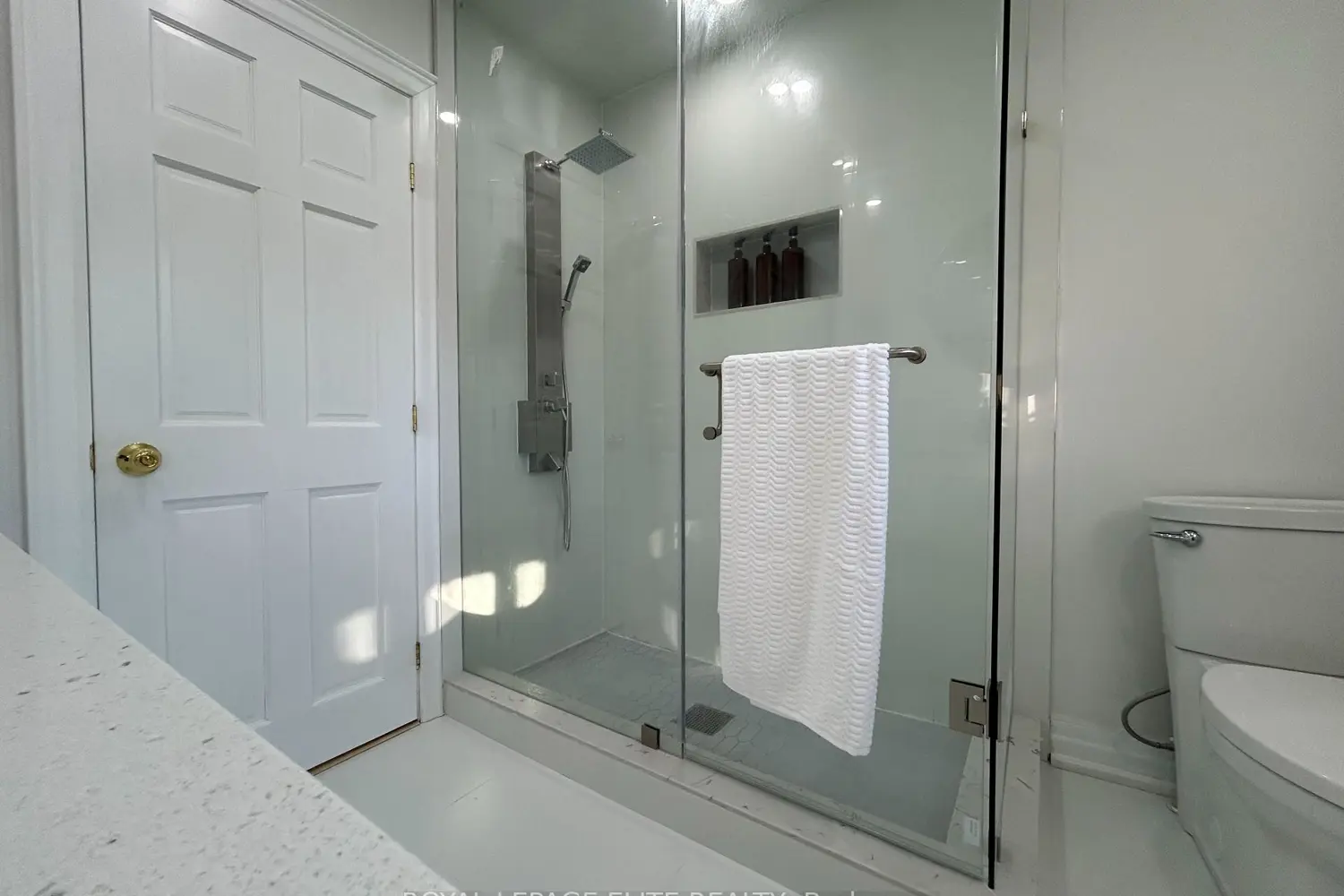 Additional image 6 of 8737 Lincoln Street