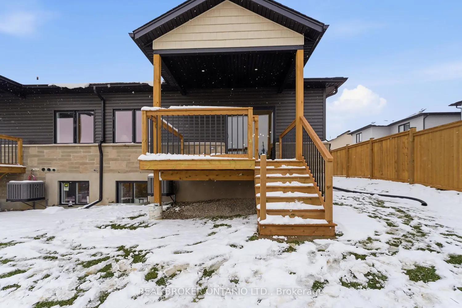 Additional image 18 of 29 Weymouth Street Unit 17