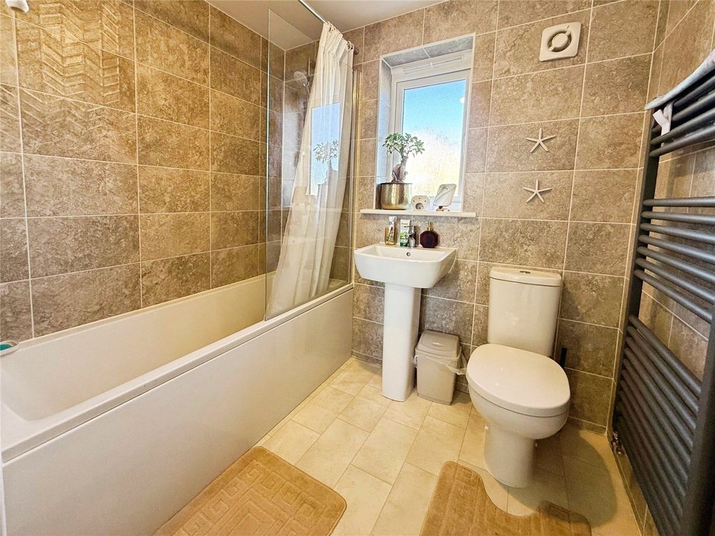 Additional image 15 of 4 bed detached house to rentAll Saints Road, Lincoln, Lincolnshire LN2