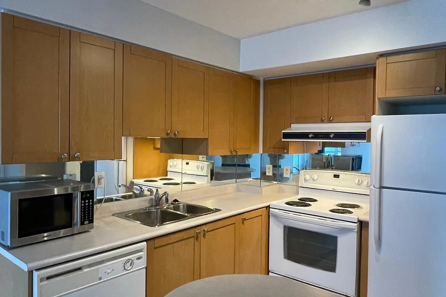 Additional image 3 of 230 King Street 1106