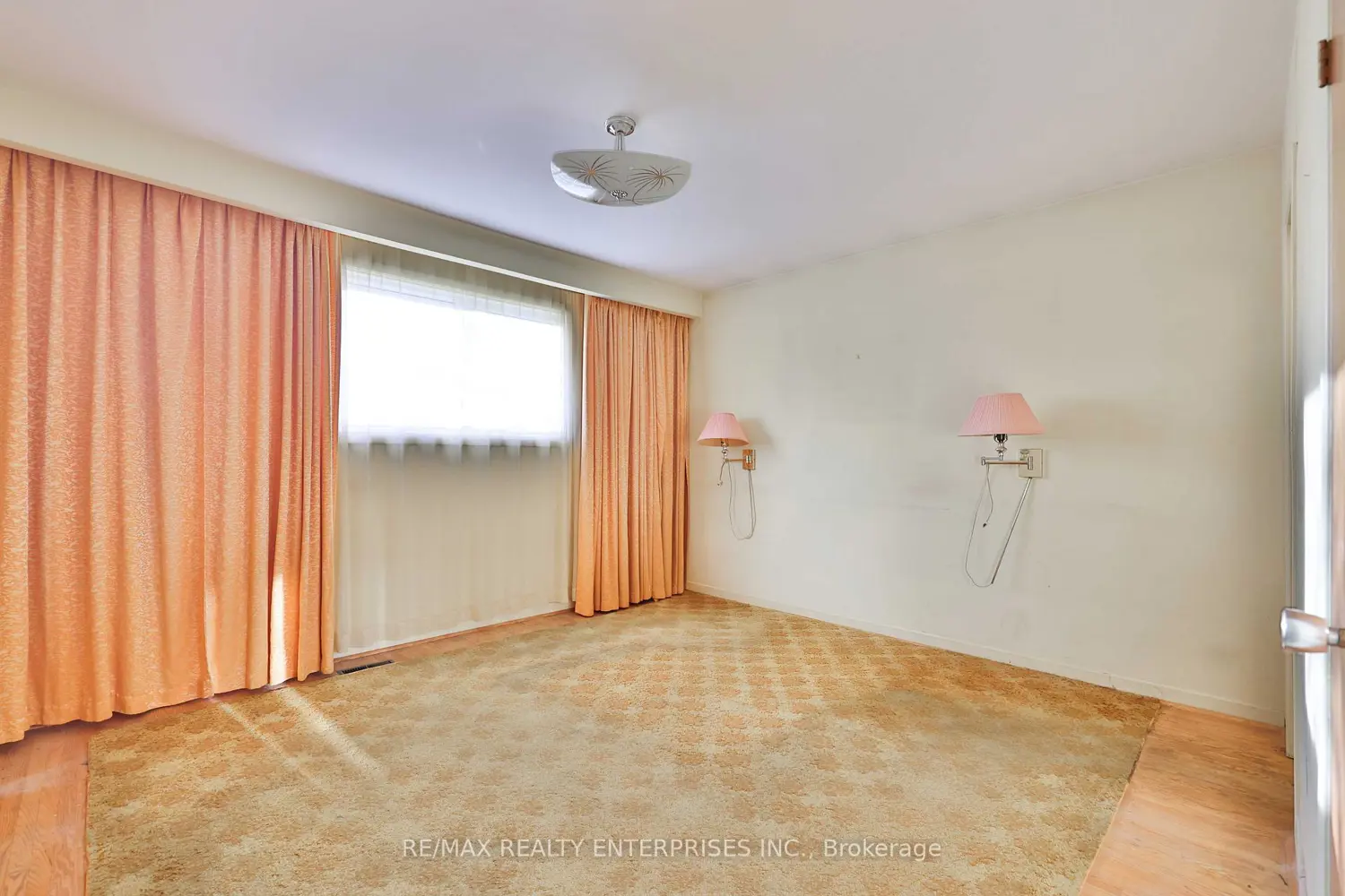 Additional image 7 of 2288 Hensall Street