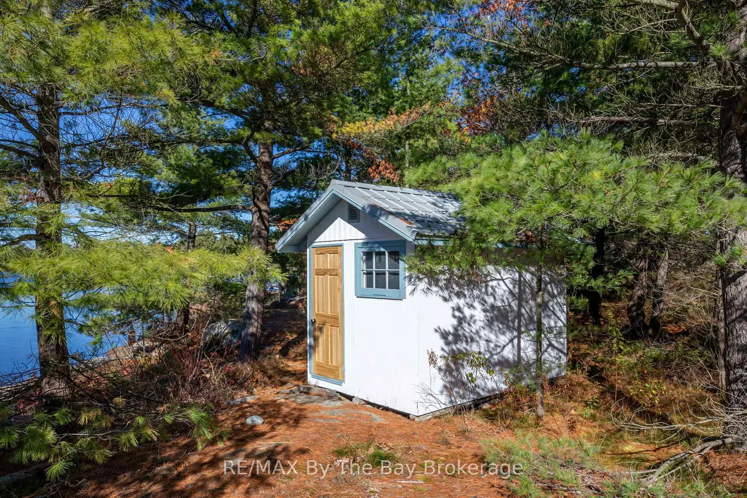 Additional image 14 of 2 Island 2890