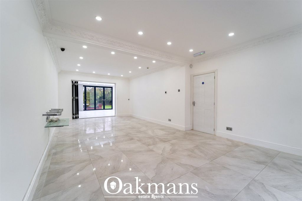 Additional image 10 of 6 bed detached house to rentYew Tree Lane, Solihull, West Midlands B91