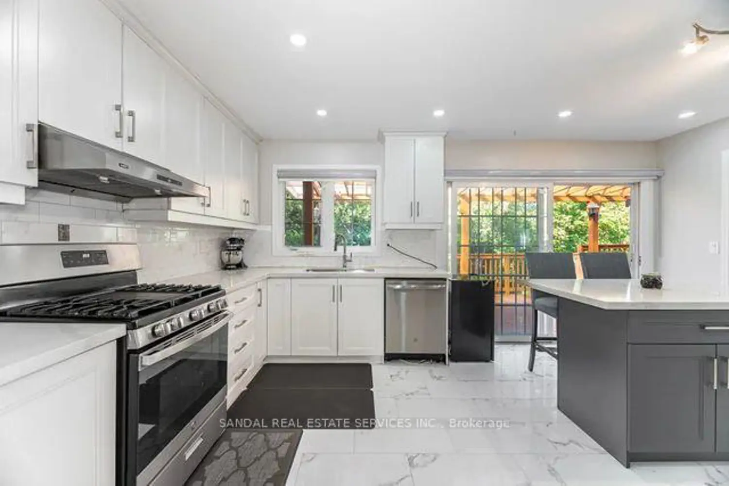 Additional image 5 of 16 Vision Way