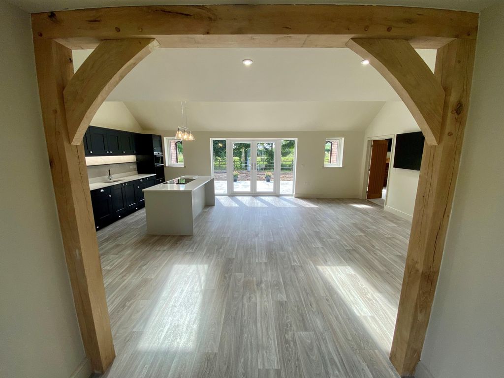 Additional image 2 of 4 bed villa to rentChequers Lane, Saham Toney, Thetford IP25