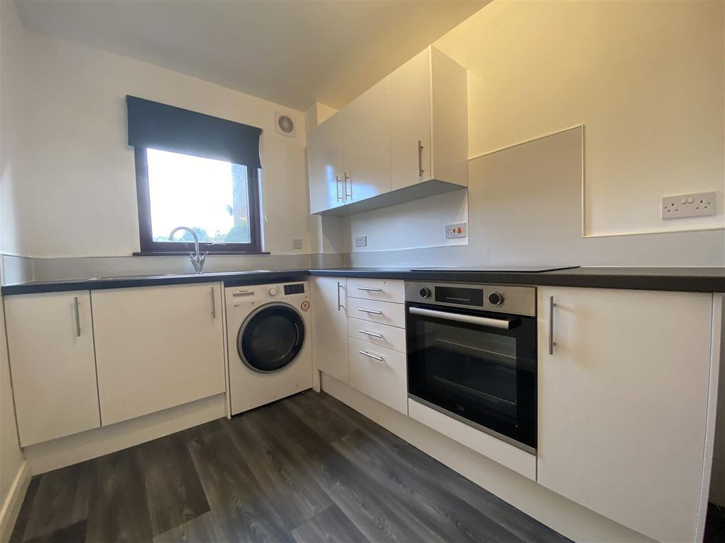Additional image 2 of 2 bed flat to rentAllison Crescent, Perth PH1