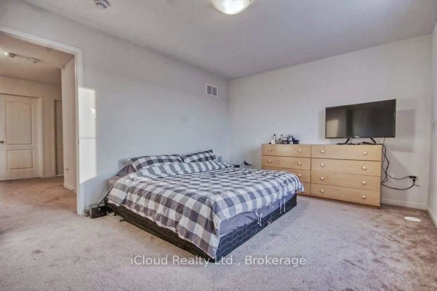 Additional image 16 of 2476 Bromus Path