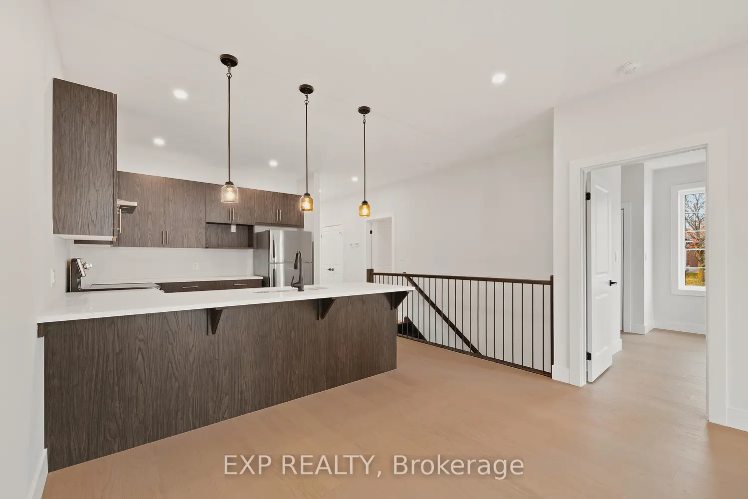 Additional image 3 of 12 Washington Street 201