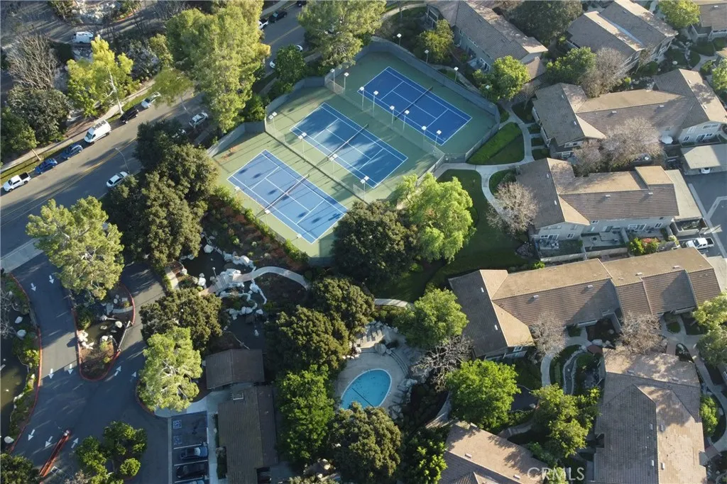 93 Streamwood, Irvine, CA 92620