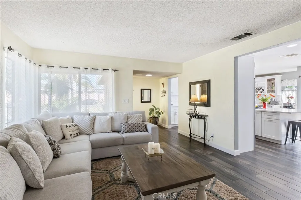 Additional image 87 of 938 W Laurel St, Colton, CA 92324