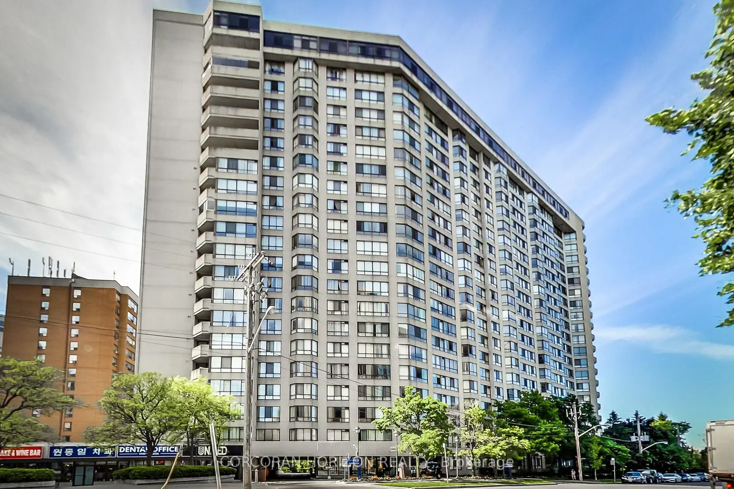 5444 Yonge Street 1001
