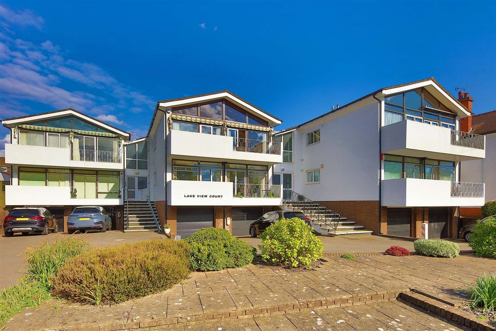 2 bed flat to rentLake Road East, Roath Park CF23