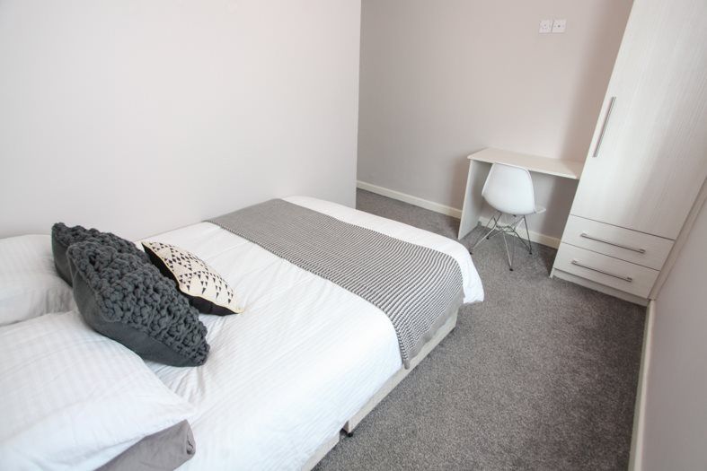2 bed shared accommodation to rentFell Street L7 photo 2