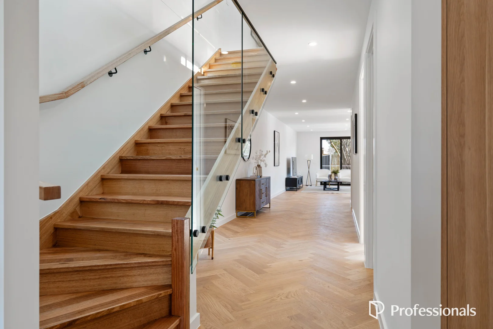 Additional image 9 of 1/16 Christina Street, Burwood VIC 3125