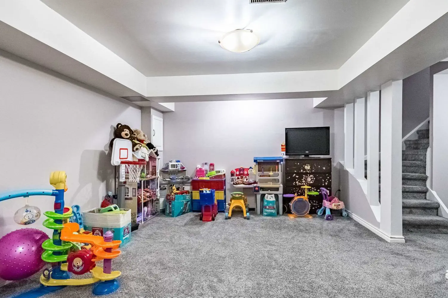 Additional image 19 of 500 Osgoode Drive 200