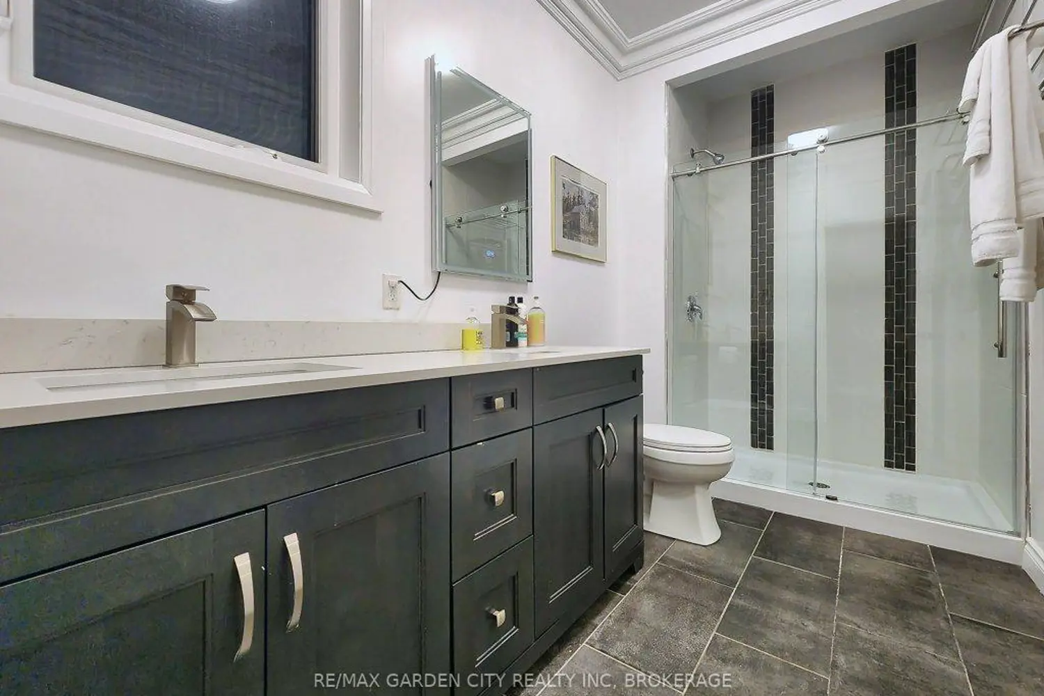 Additional image 10 of 2400 Effingham Street