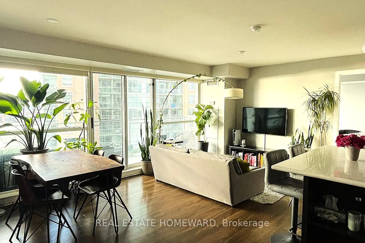 Additional image 4 of 100 Western Battery Road 2106