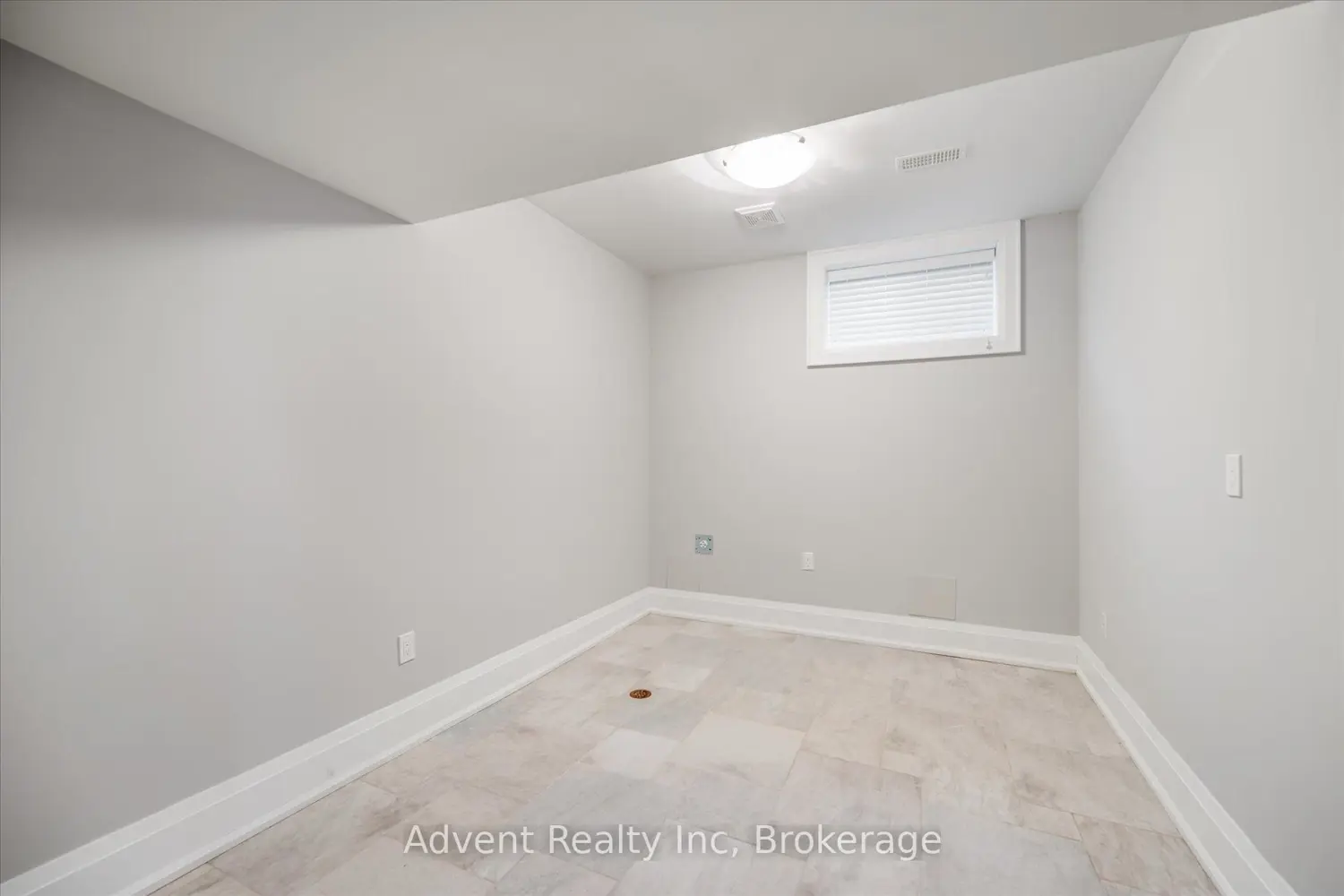 Additional image 16 of 141 Connaught Avenue