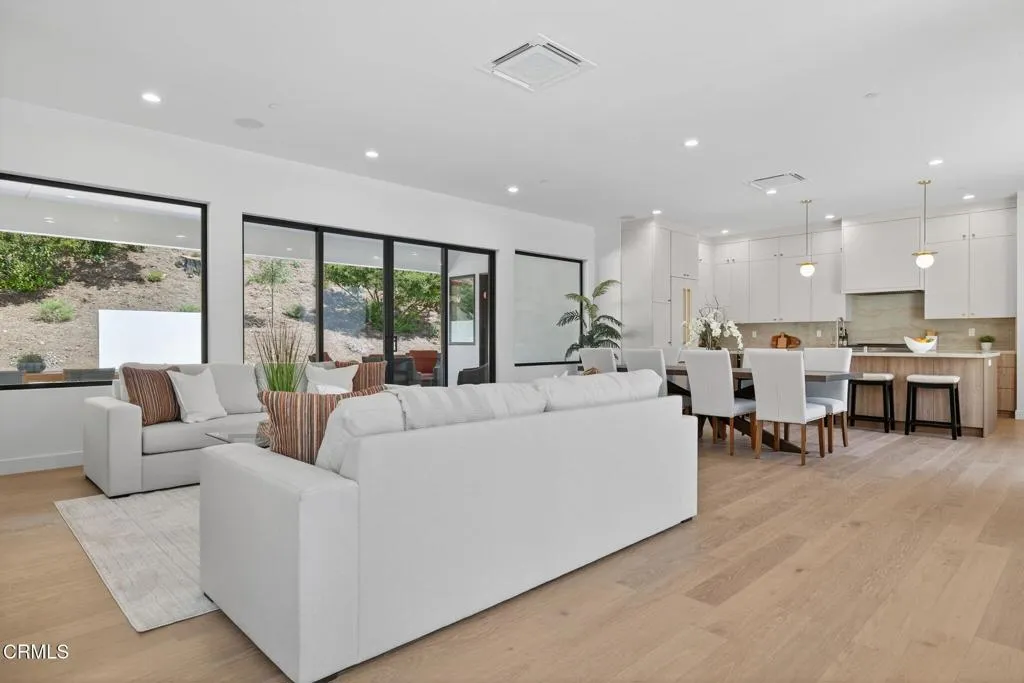 Additional image 92 of 259 Via Pasito, Ventura, CA 93003