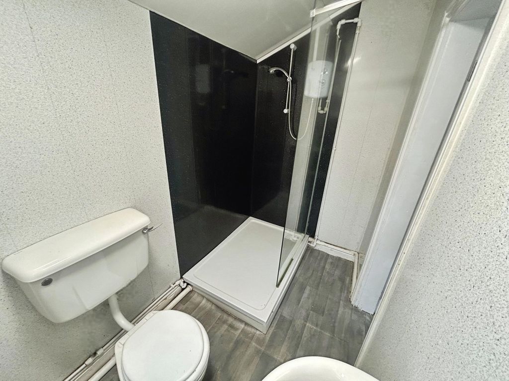 Additional image 8 of 3 bed terraced house to rentWintringham Road, Grimsby, Lincolnshire DN32