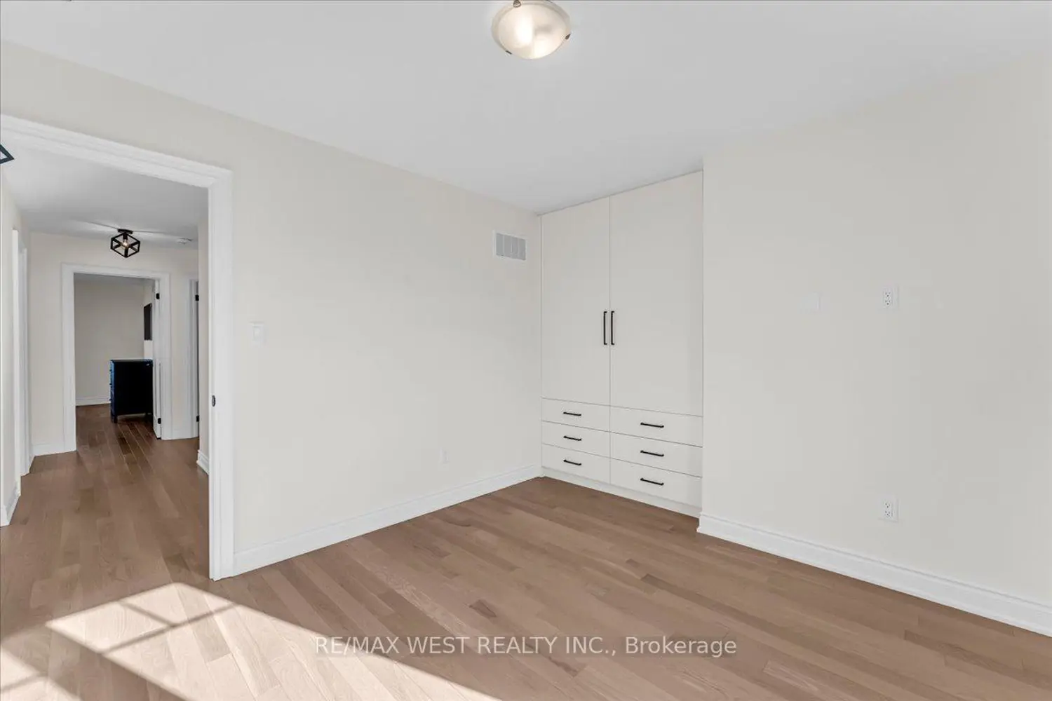 Additional image 15 of 16 Janes Crescent