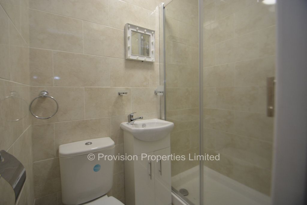 Additional image 17 of 8 bed semi-detached house to rentSt Michaels Villas, Headingley, Leeds LS6