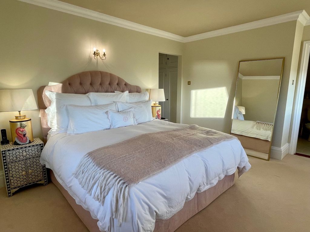 Additional image 9 of 3 bed flat to rentApt 10 Chateau Des Roches, St Brelade JE3