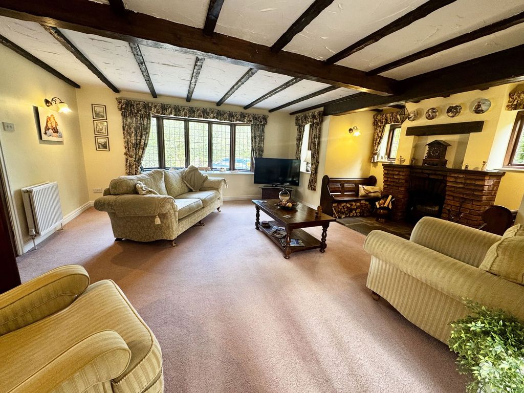 Additional image 3 of 4 bed detached house to rentPitts House Lane, Churchtown, Southport PR9