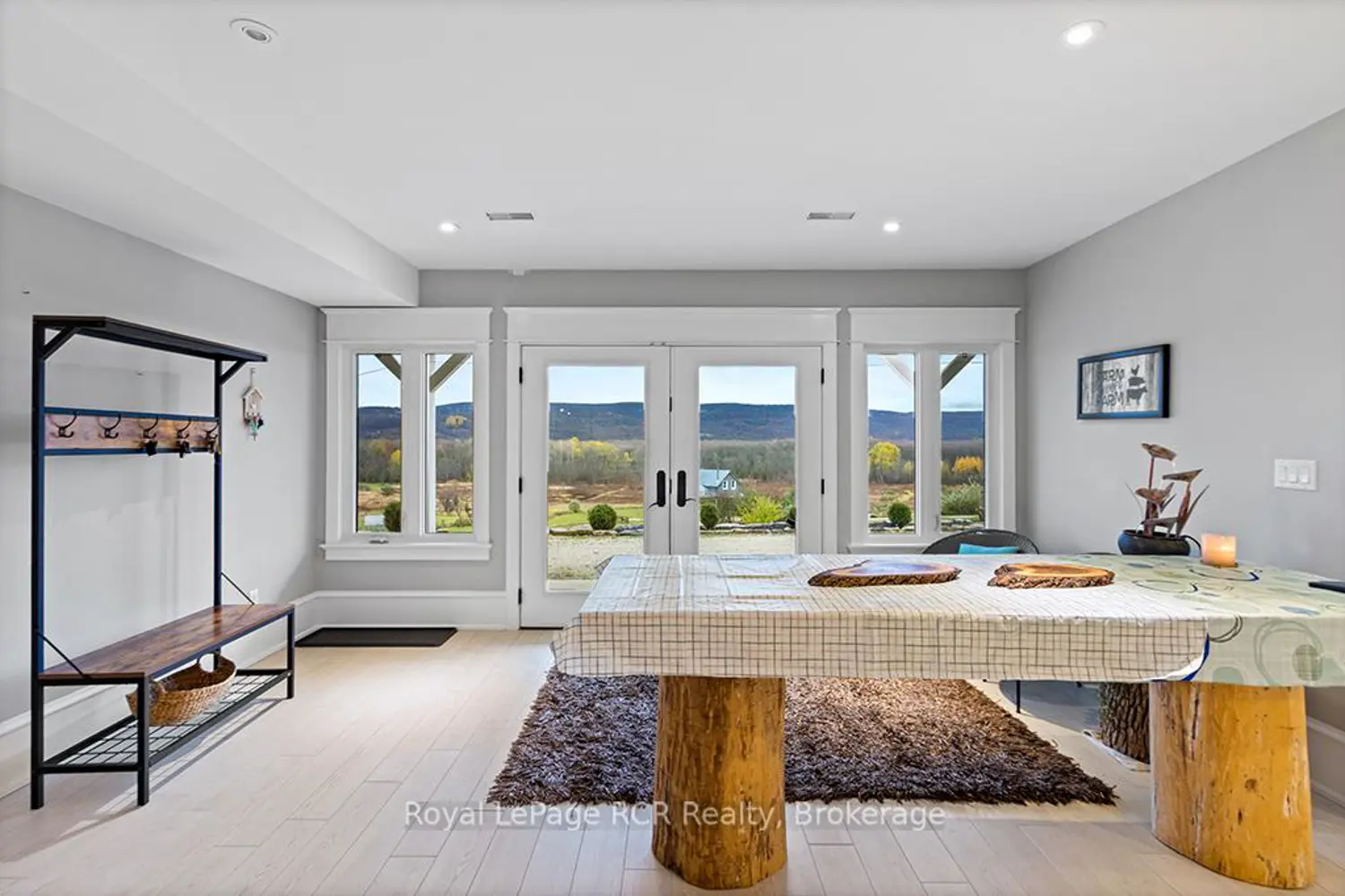 Additional image 13 of 195781 Grey 7 Road