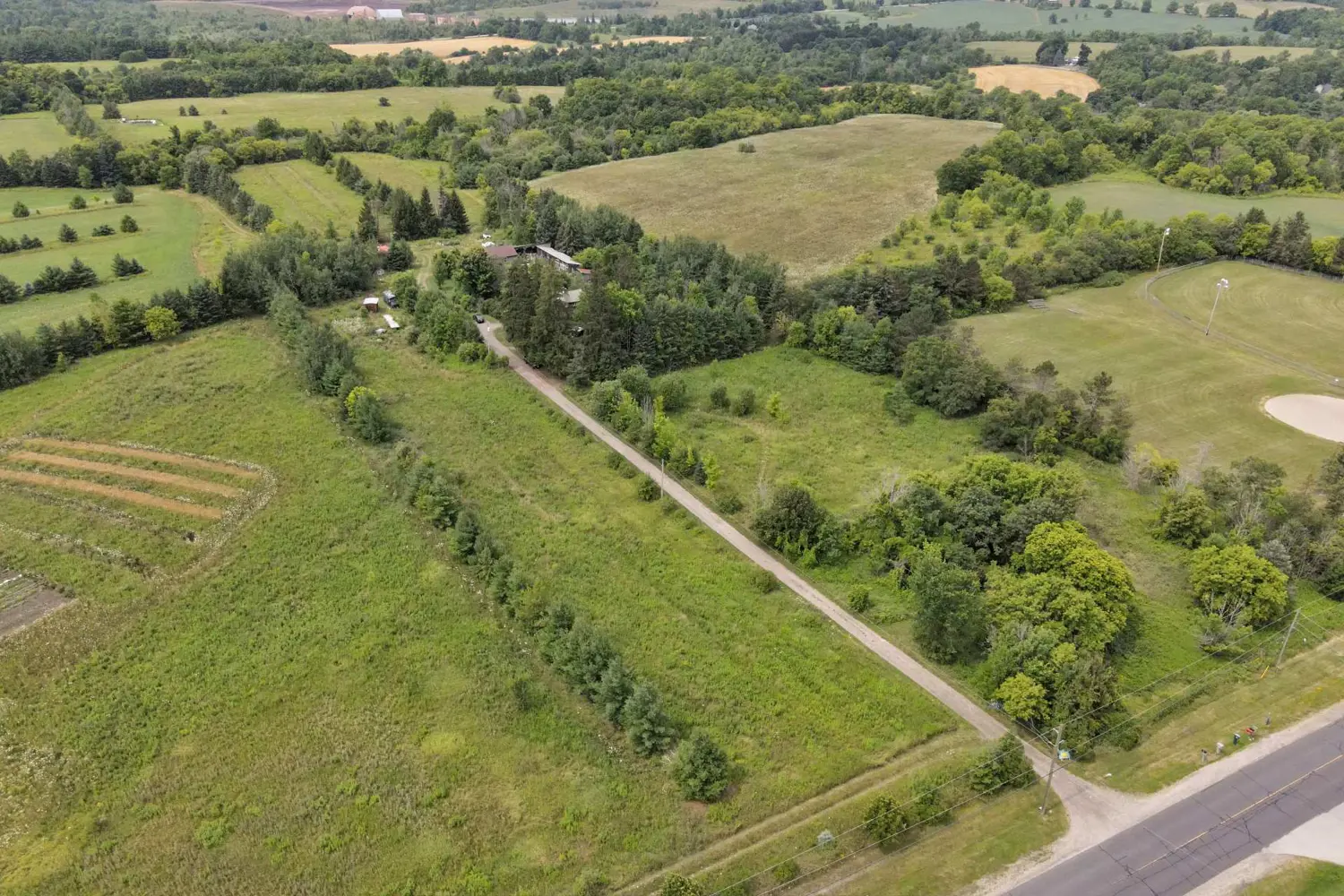 Additional image 13 of 14130 Creditview Road