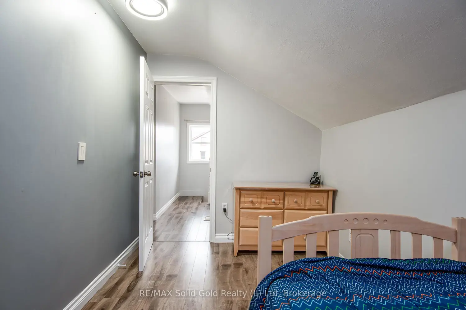 Additional image 17 of 73 Main Street East Street