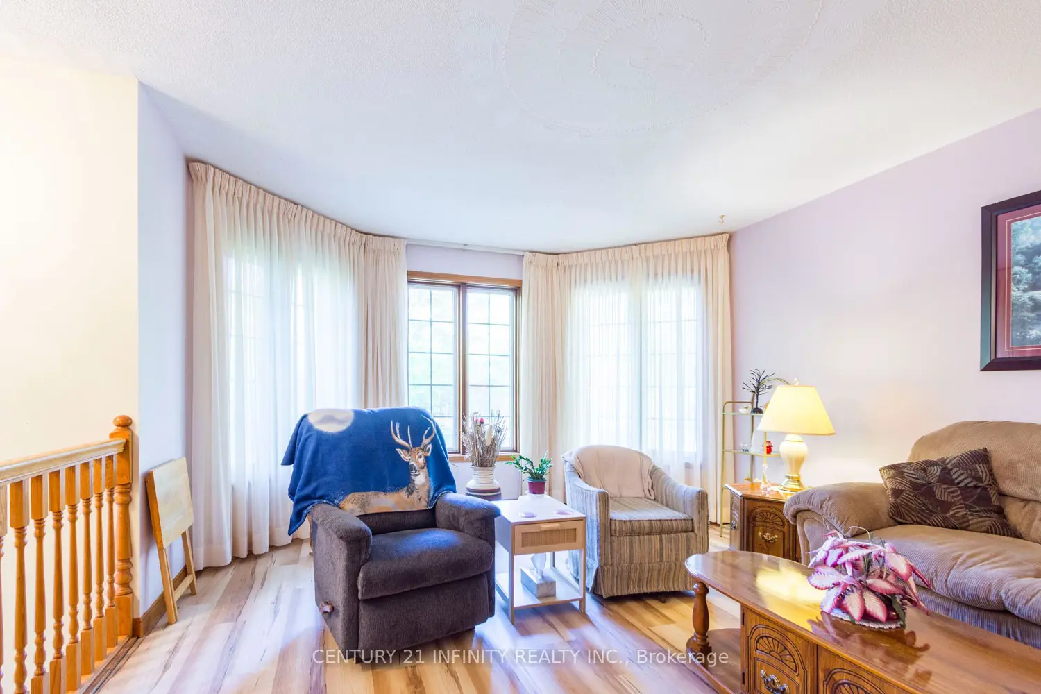 Additional image 7 of 37 Riverside Drive