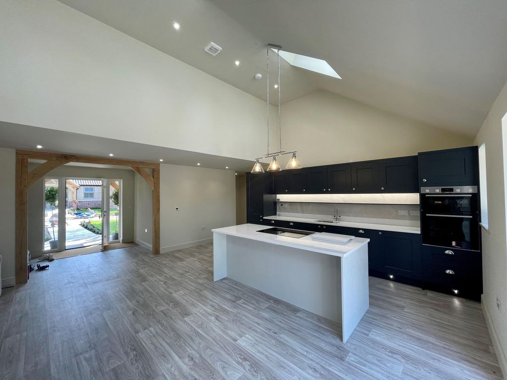 Additional image 4 of 4 bed villa to rentChequers Lane, Saham Toney, Thetford IP25
