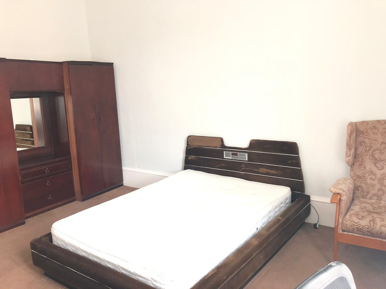 Additional image 9 of 3 Bed Flat, West End Park Street, G3, N1 7GU