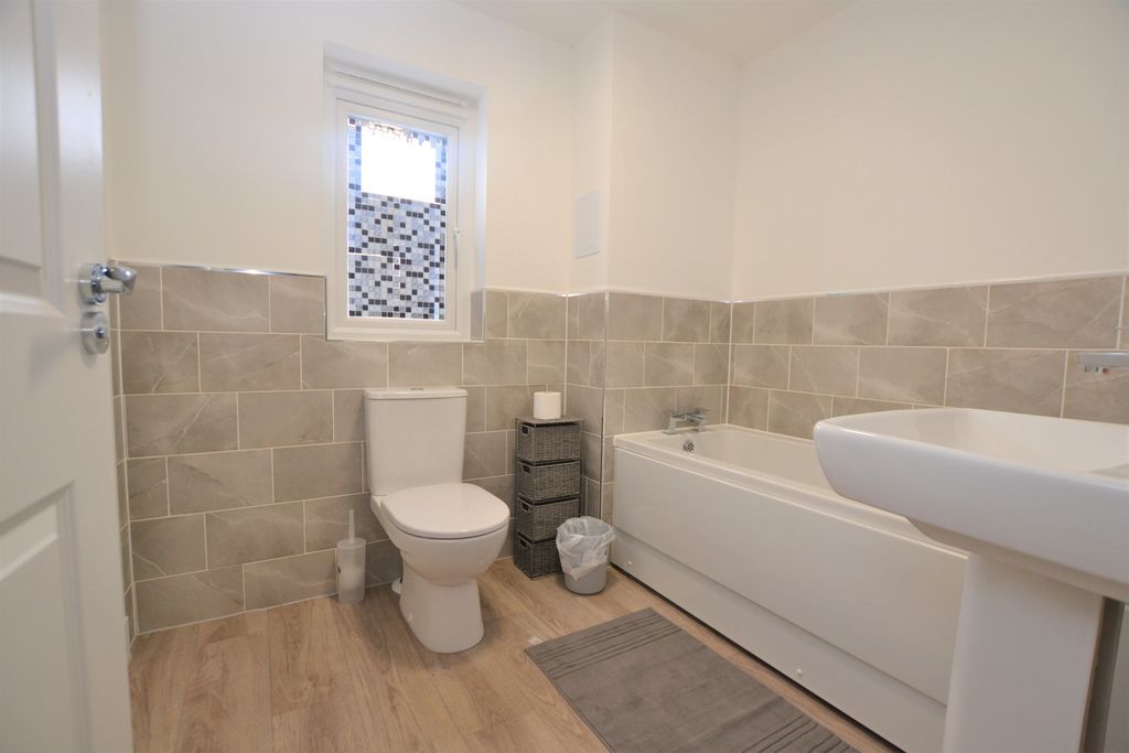Additional image 10 of 3 bed semi-detached house to rentBannerman Terrace, Edinburgh EH17