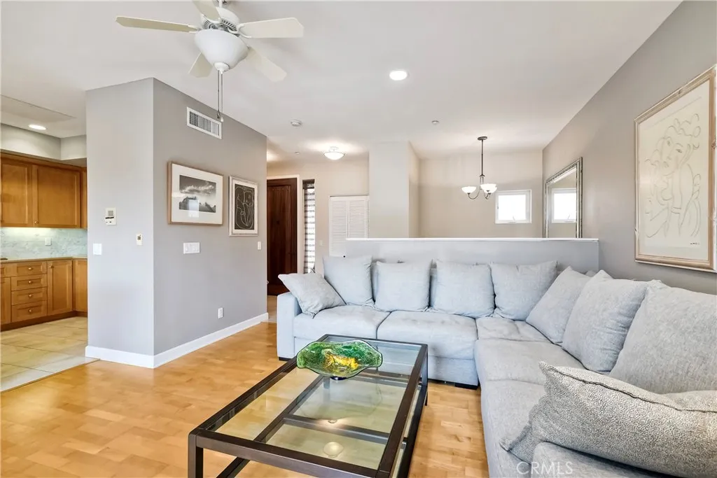 Additional image 8 of 543 Laguna Drive, Carlsbad, CA 92008