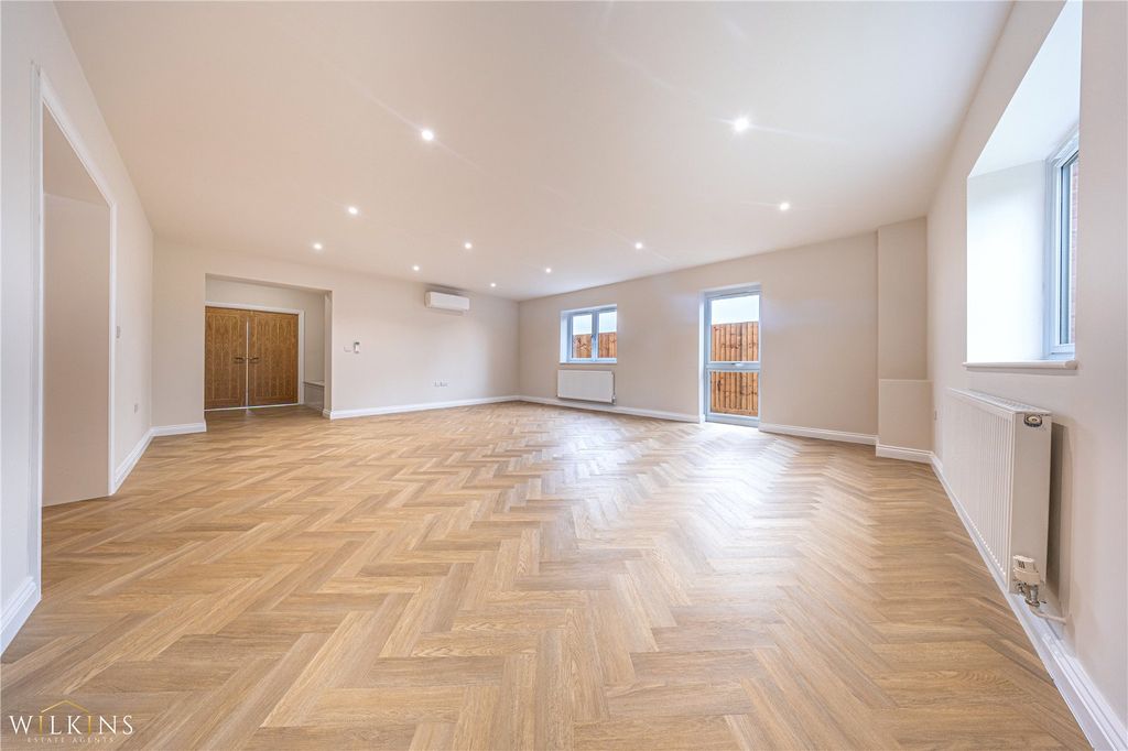Additional image 14 of 6 bed detached house to rentPark Lane, Bonehill, Tamworth, Staffordshire B78