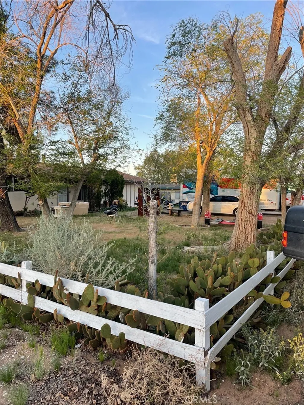 21975 Mohican Ave, Apple Valley, CA 92307