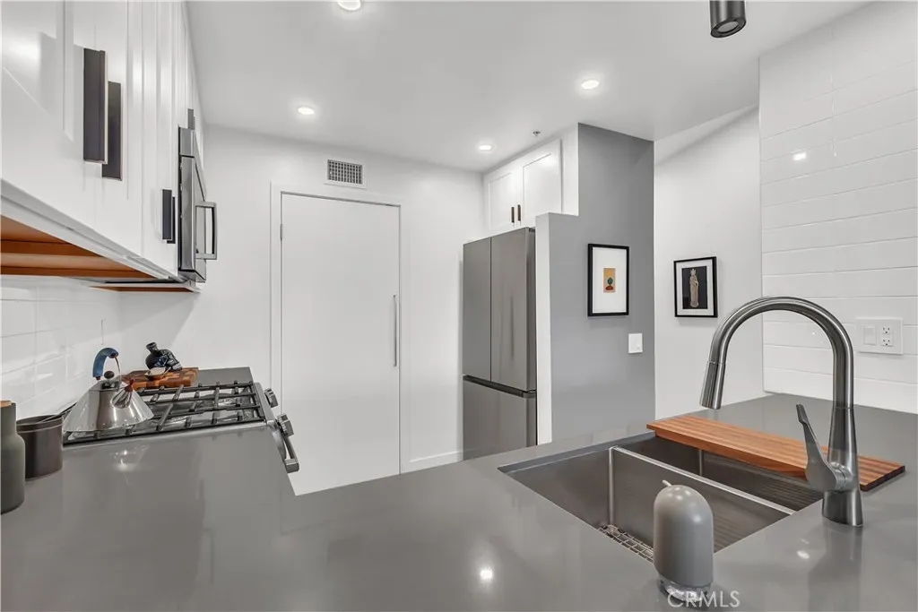 Additional image 14 of 128 Villa Point Dr, Newport Beach, CA 92660