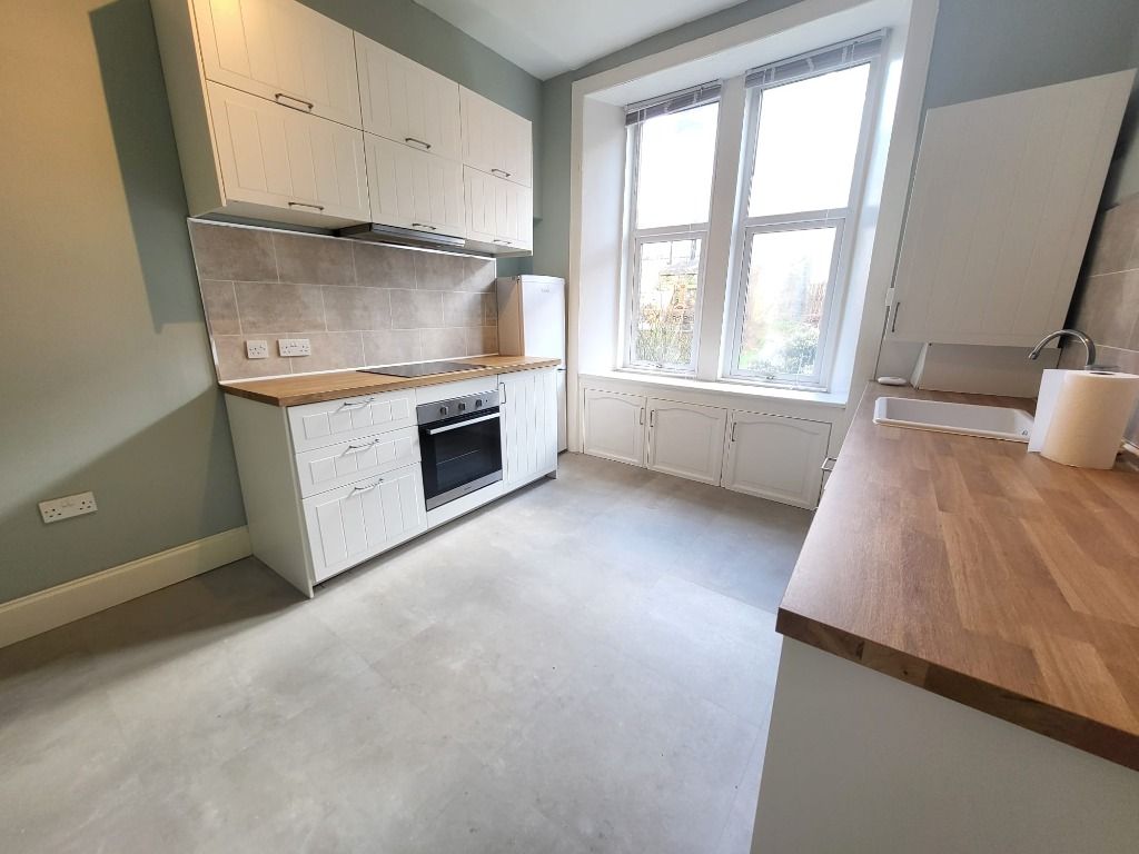 Additional image 5 of 2 bed flat to rentSouth Park Drive, Paisley, Renfrewshire PA2