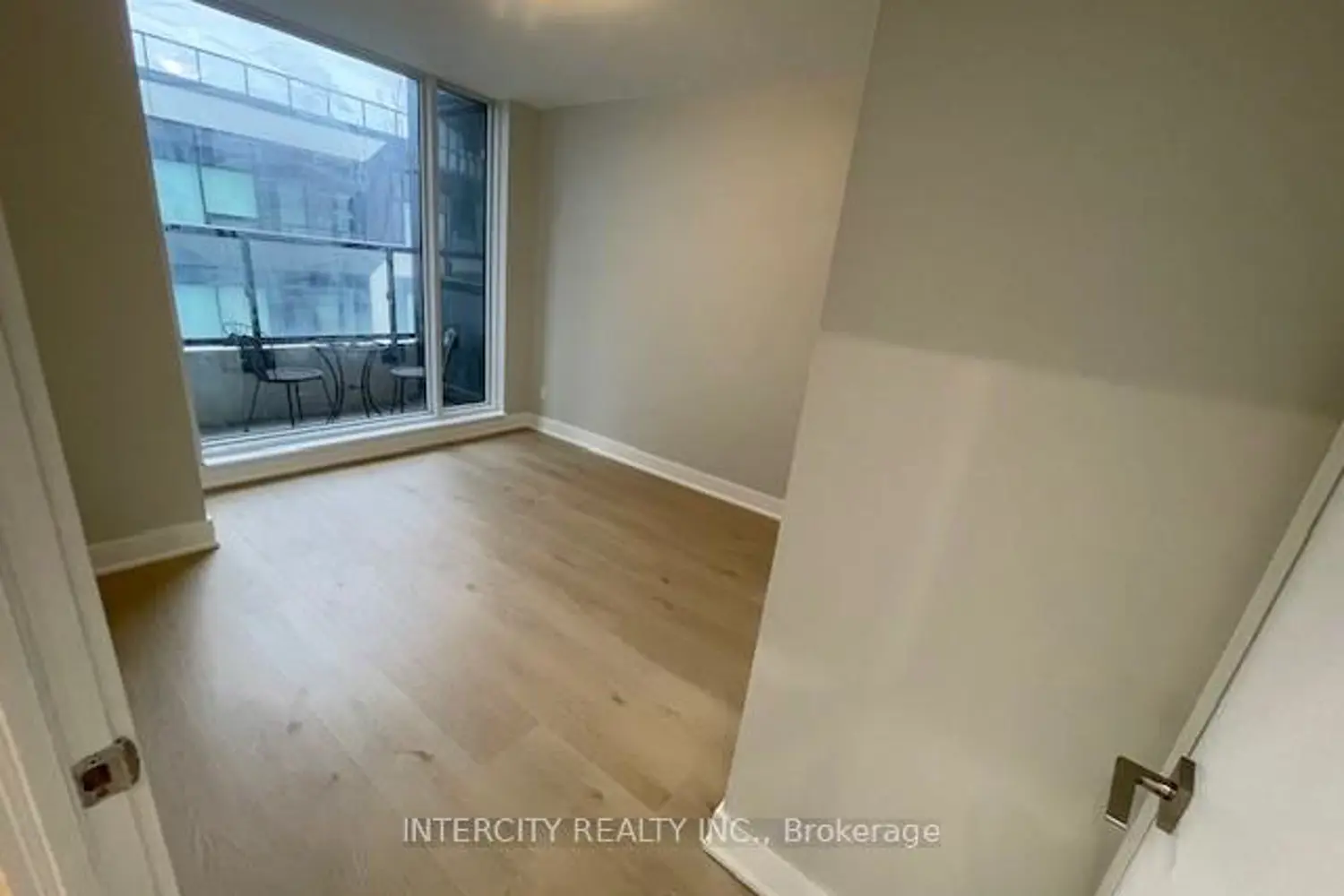 Additional image 4 of 297 Oak Walk Drive 409