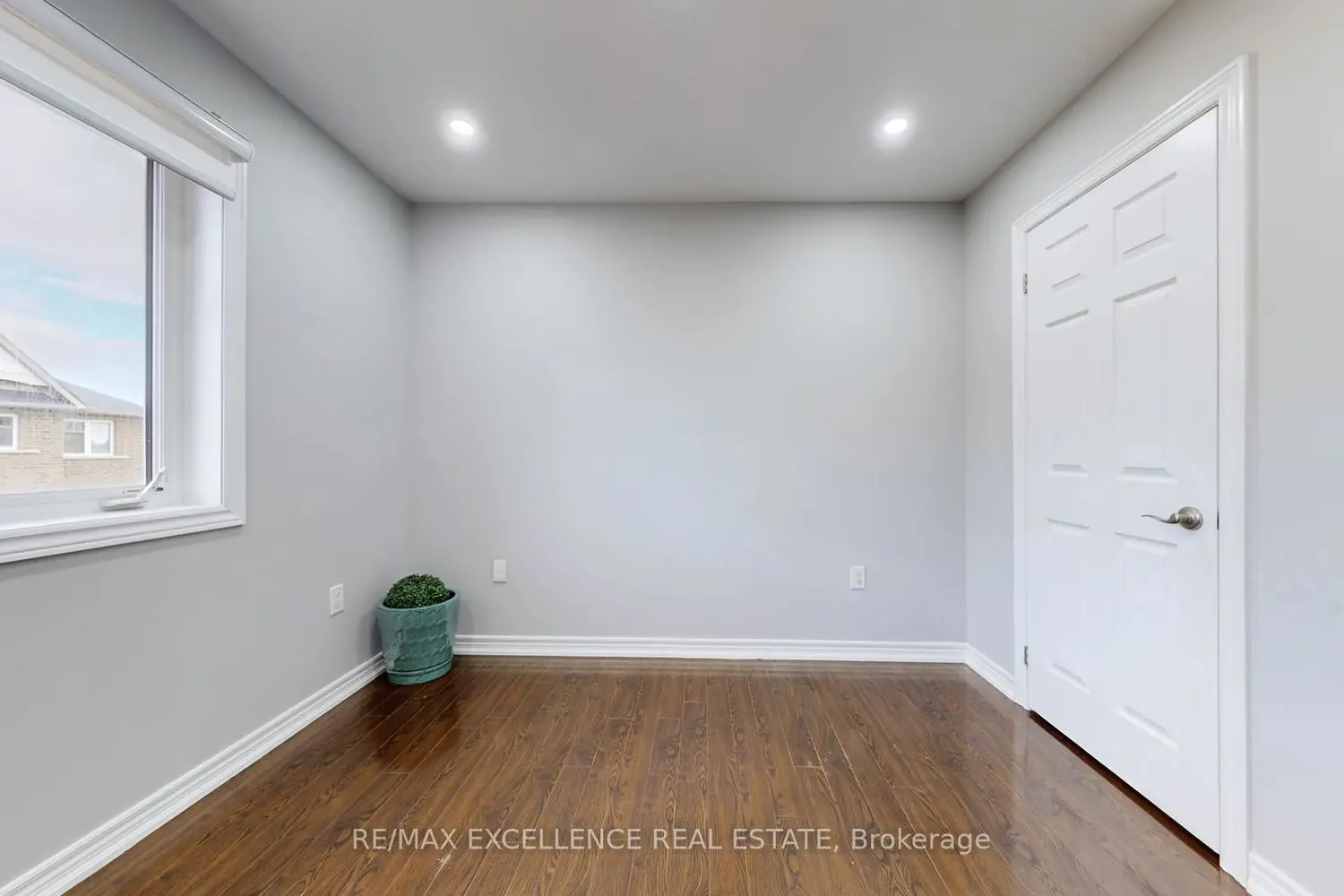 Additional image 16 of 25 Vinewood Road