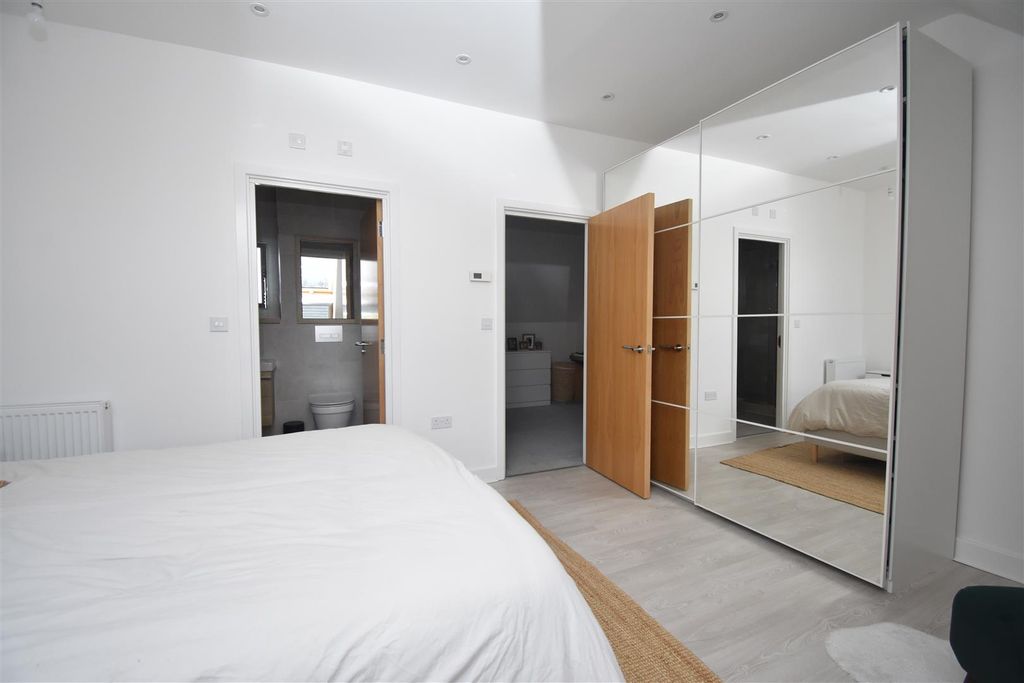 Additional image 9 of 4 bed semi-detached house to rentHughlings Close, Green Hammerton, York YO26