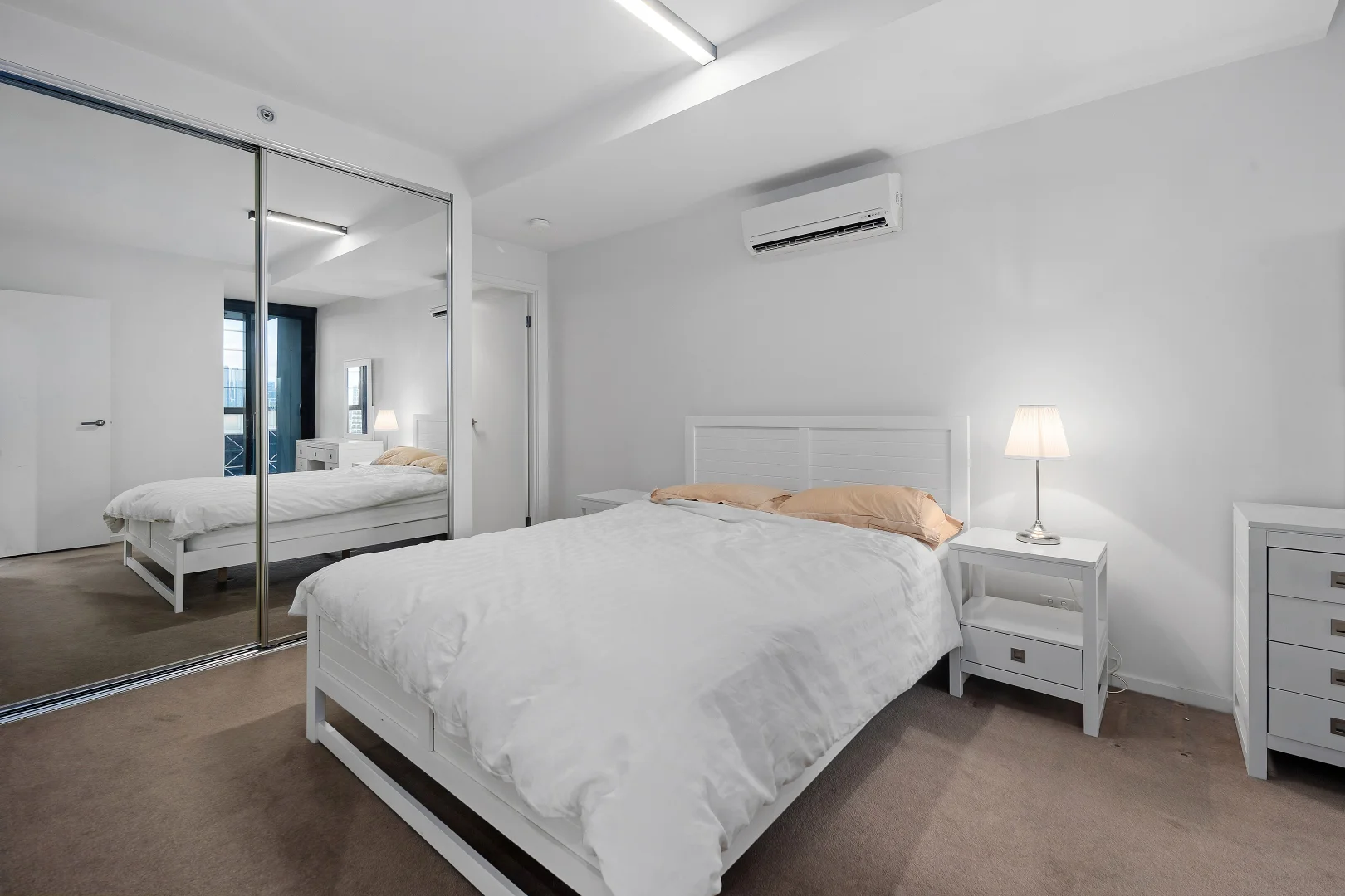 Additional image 5 of 1711/568 St Kilda Road, Melbourne VIC 3004